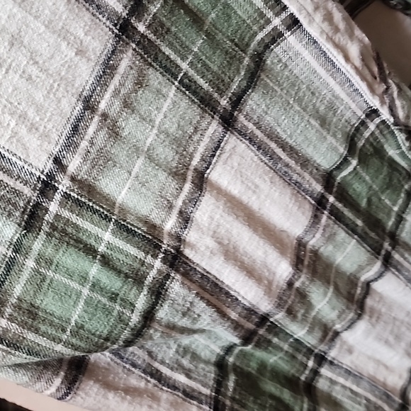 ⭐️Maurice's Flannel⭐️ - Picture 4 of 6